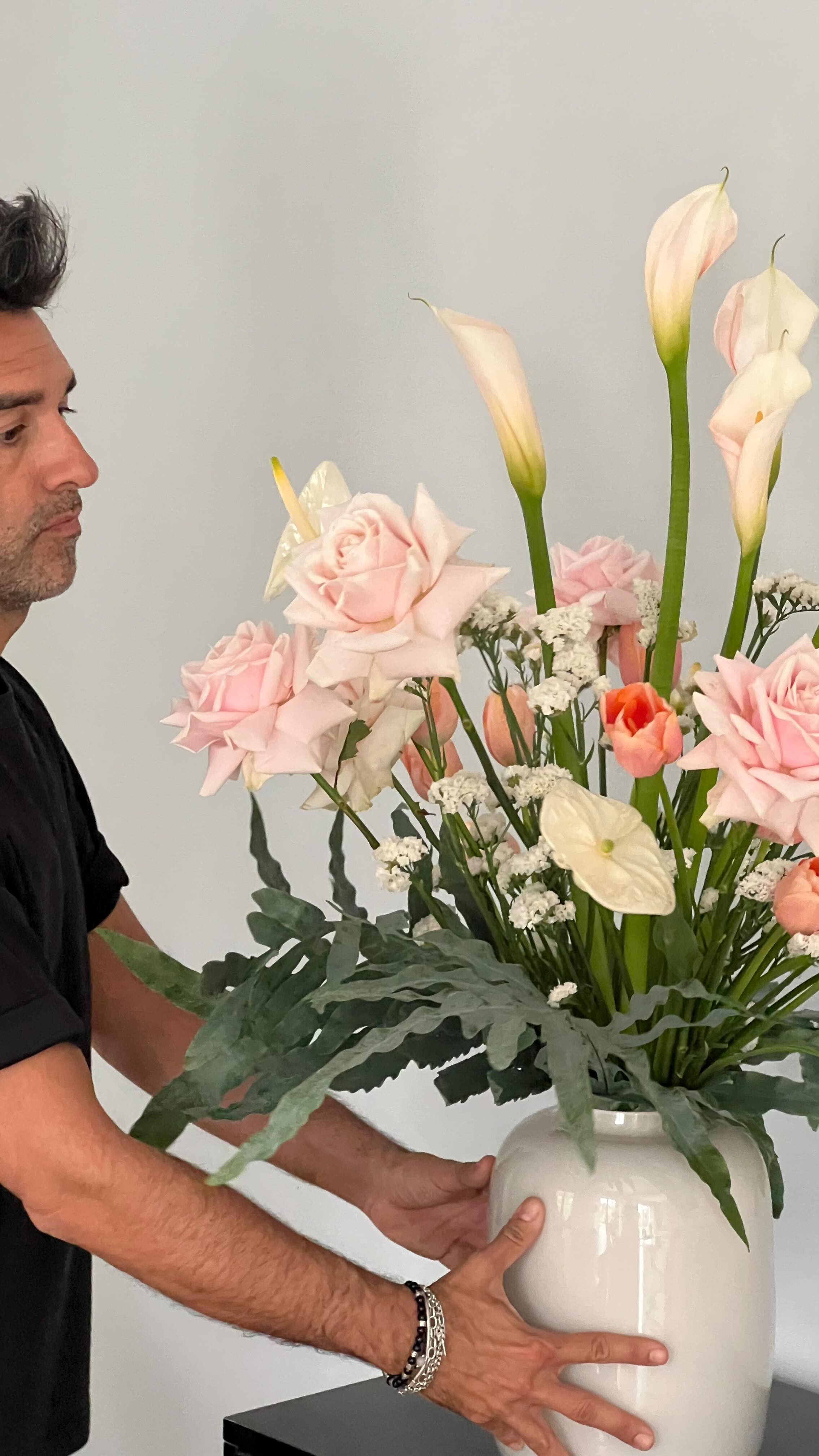 Mehr Ostern geht nicht 🐣
• bestelle jetzt deinen Osterstrauß, lasse ihn liefern oder hol‘ ihn in unseren Stores ab.
• Onlineshop Link in bio: kiansgarden.com
• Öffnungszeiten über Ostern:
- Karfreitag: geschlossen
- Samstag: 09-18 Uhr (beide Stores)
- So & Mo: geschlossen
Frohe Ostern 🩷