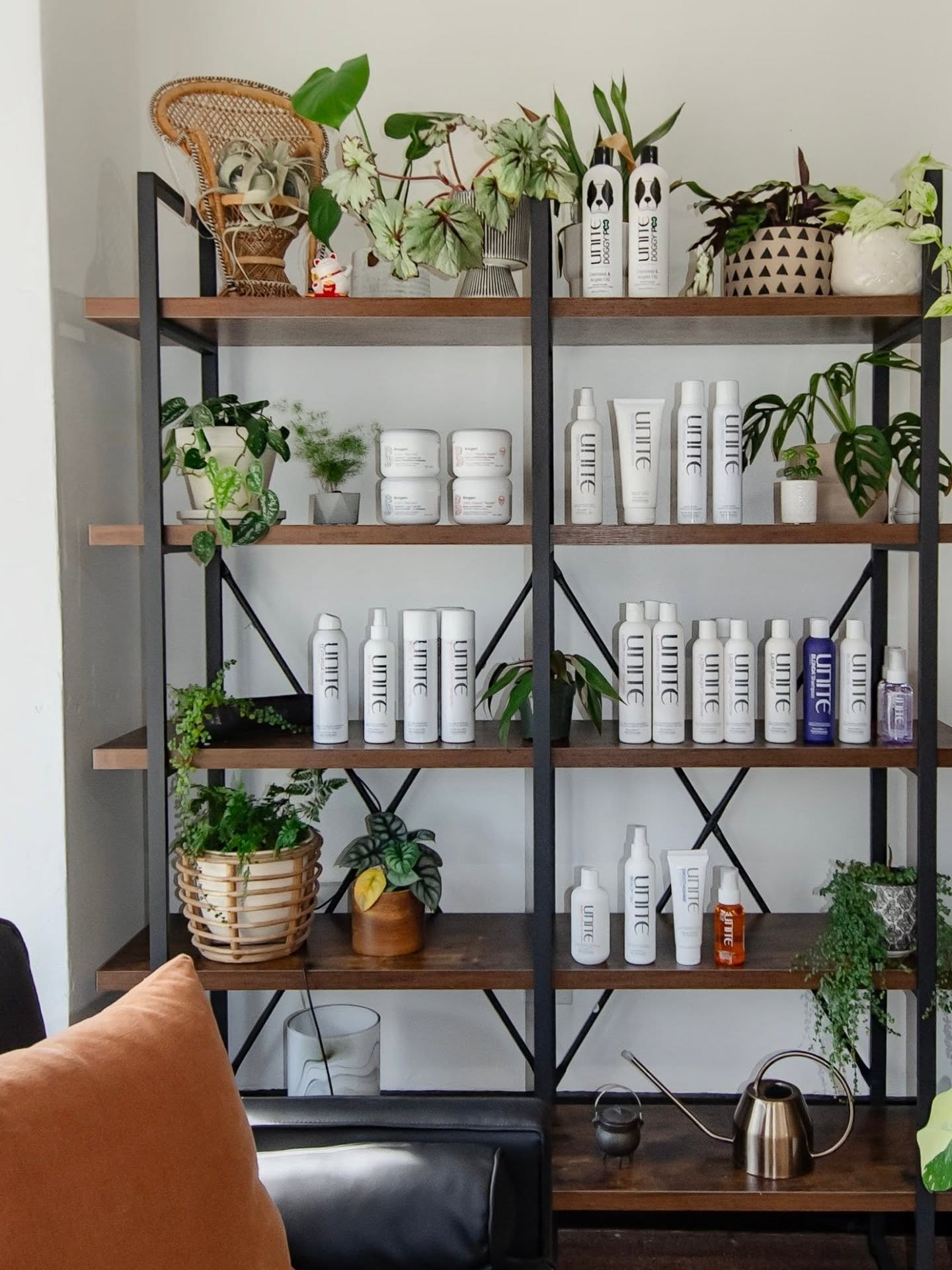 We only carry products we love using!
Let us recommend the best products for your hair to keep your color lasting, frizz tamed, unbelievably shiny, and most importantly healthy. 💁🏻♀️