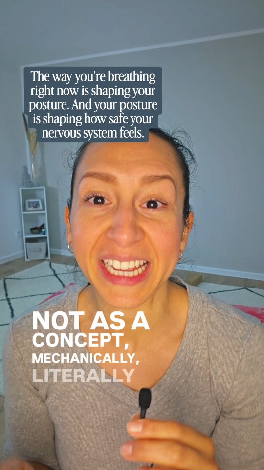 Join me next Thursday, April 9th at 8pm CET. Breathe Reset Repeat Workshop. You'll learn 3 breath & movement tools to shift the way you feel in a way that actually fits your busy life. Pregnant, postpartum or deep in mothering little people. You're welcome here💛
🌸Link in bio or message me RESET
#breathesculptflow #breathefirst #mamaneedsareset