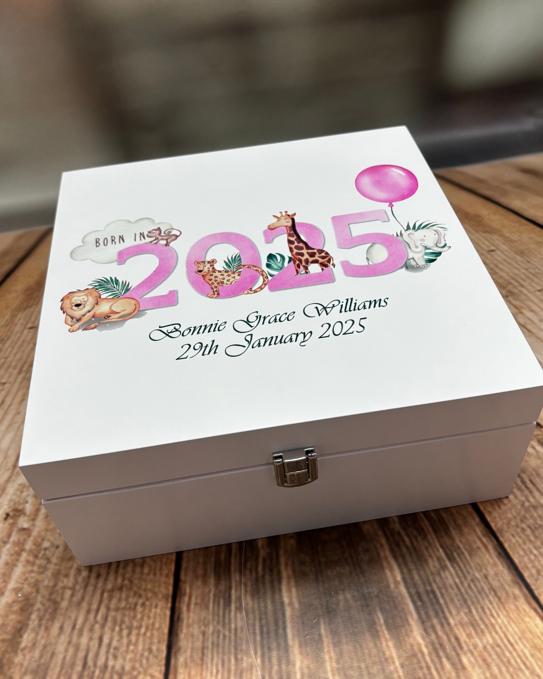 A beautiful keepsake box ordered through Etsy, personalised with "Born in 2025" to celebrate a brand new arrival!
This is the perfect place for parents to keep all those precious first-year treasures, from hospital bracelets, first photos, special cards, tiny keepsakes from those early days that go by so fast.
#TracysTreasuredKeepsakes #SmallBusinessUK #PersonalisedKeepsakes #HertsCustomKeepsakes #HandmadeGiftsUK