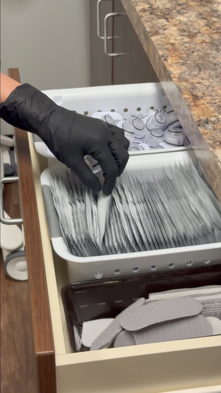 sorry we cannot hear you… we’re kind of busy freezing fat 🤭🧊
This is CoolSculpting Elite, an FDA-cleared treatment that targets and freezes stubborn fat cells in areas like the stomach, flanks, thighs, arms, and under the chin.
No surgery. No downtime. And once those fat cells are gone, they’re gone.
If you’re close to your goal but have areas that just won’t budge, this is exactly what it’s designed for.
And right now is the best time to start 👇
It’s CoolMonth, so new patients can get $400 off through Alle.
Want to see it for yourself? Call (318) 698-8711 to book a consultation and FREE 3 minute demo!
#CoolSculptingShreveport #CoolMonth #Alle #NonSurgicalFatReduction #ShreveportMedspa #DrKennethSanders #facefixr