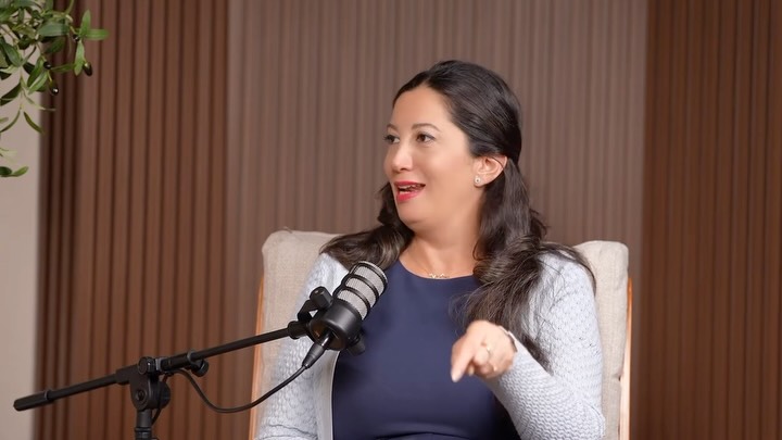 Motivation during homework time can start with something simple : offering choices ✏️ Try asking: “Would you like to start with English or Math?”
Giving children small choices builds ownership, supports decision-making skills, and increases their motivation to get started.
Sometimes empowerment is the best encouragement!
🎧Listen now on our YouTube channel. Link in bio.