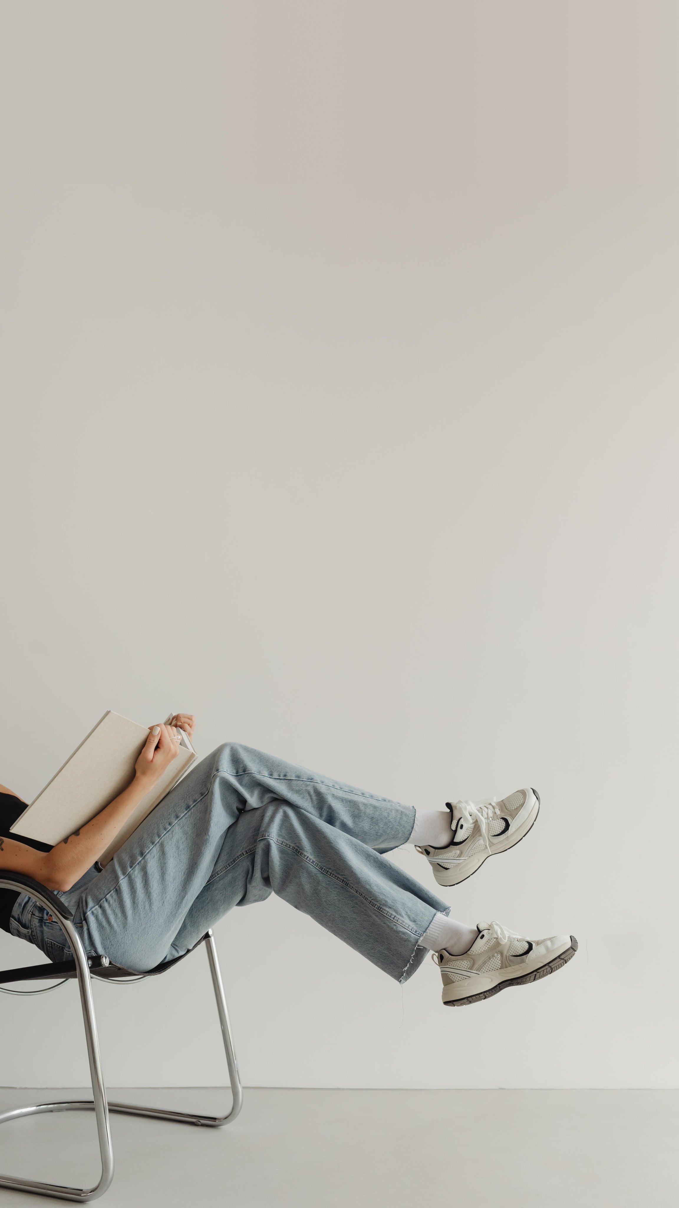 З @aschool.ua ніякого зазубрювання 🙅🏻♀️ Ми знаємо, як зробити так, щоб навіть найскладніші слова запам’ятовувалися самі собою.
Підписуйся, якщо хочеш, щоб англійська сама вкладалась в голову 🧠