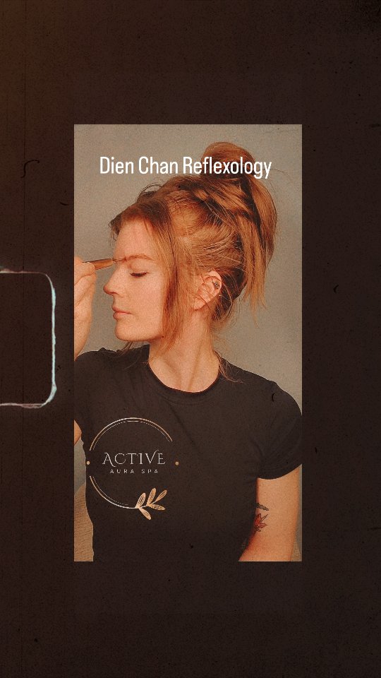 Curious about Diện Chẩn facial reflexology? ✨
This unique Vietnamese healing method, developed by Bùi Quốc Châu, is based on the idea that your face is a map of your entire body. By stimulating specific reflex points, it helps activate circulation, support the nervous system, and encourage the body’s natural ability to rebalance.
People love it for its wide range of benefits—from easing tension, headaches, and sinus pressure to supporting digestion, hormonal balance, improving sleep, and promoting a natural facial glow 💆♀️
It’s also known for helping reduce stress and bringing a deep sense of relaxation in just a few minutes.
A simple, non-invasive way to support your wellness—right at your fingertips.
#DienChan #FacialReflexology
#calgaryreflexology