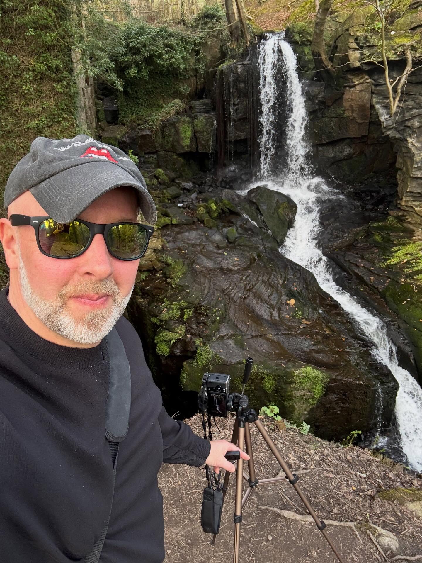 Something a bit different today #waterfalls #peakdistrictnationalpark #lumsdalewaterfalls #bankholidayweekend☀️