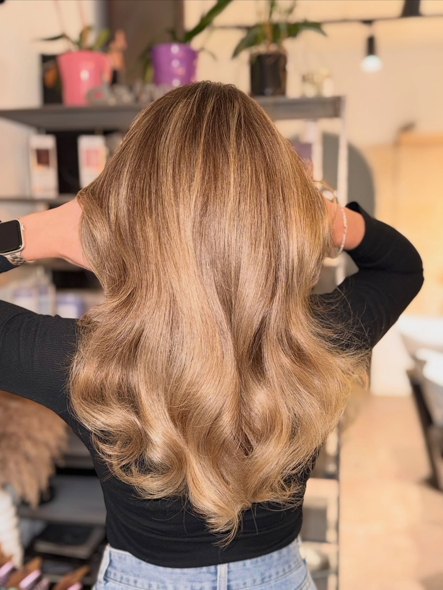 Fresh up ✨ Gloss&Cut ✨ that’s it
#hairgloss #blond #blowout #salonlacasa #rosche