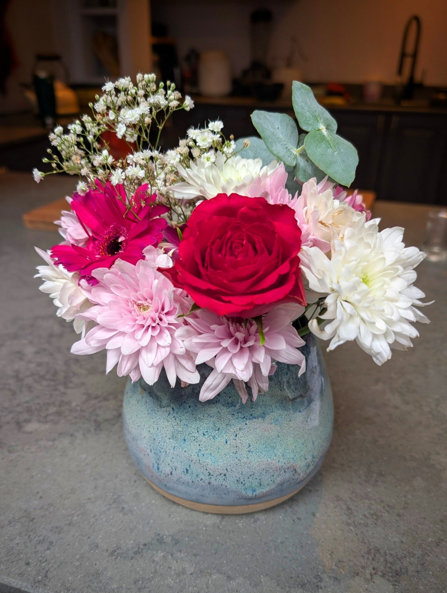 Chubby vases never let me down 🌺
Continuing to get its weekly top of rescued flowers from the discounted section of the coop. This bunch of flowers compliments the colours of the vase pretty well.
Sold out of these before Christmas but I'll be making some more of these for summer!