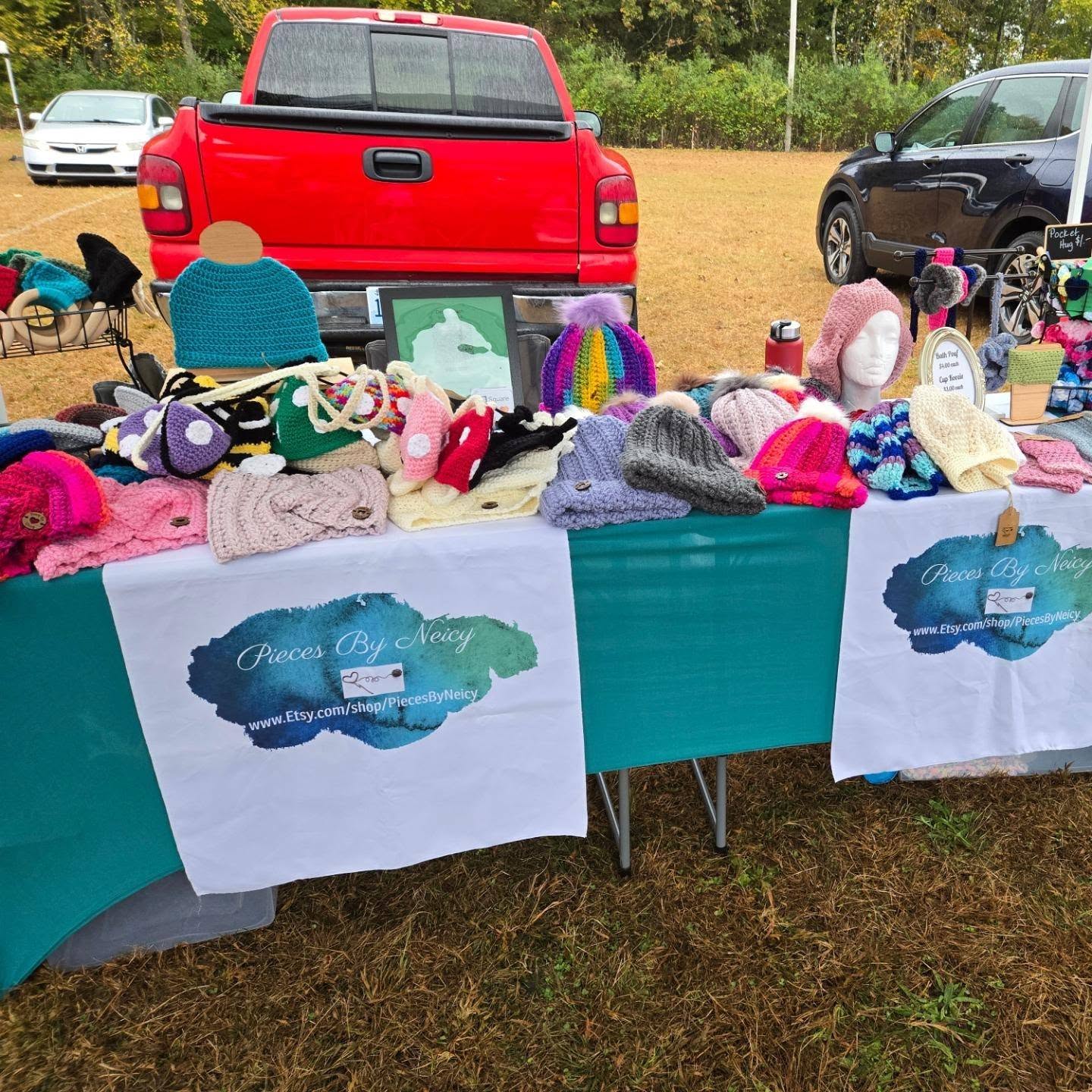 Final market of the season and it's a wet one!! It's a great day for a hat, scarf, or shawl! And we've hot some for half price!!