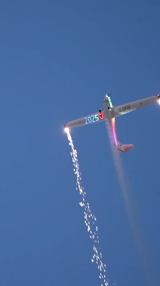 Throwback to 2025's evening display with the incredible Airborne Pyrotechnics!
#GAD2026 #Guernsey