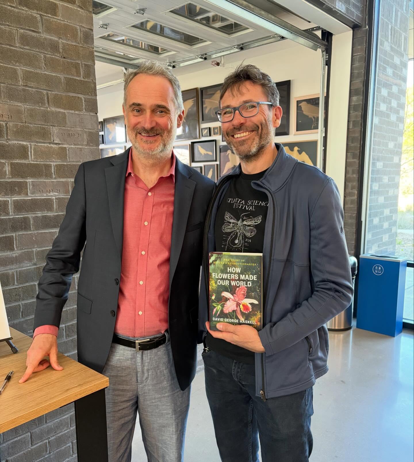 I can’t wait to read this new book by @davidgeorgehaskell on how flowers made our world. What a great presentation and discussion organized by @treesatlanta with @eagleeyebooks