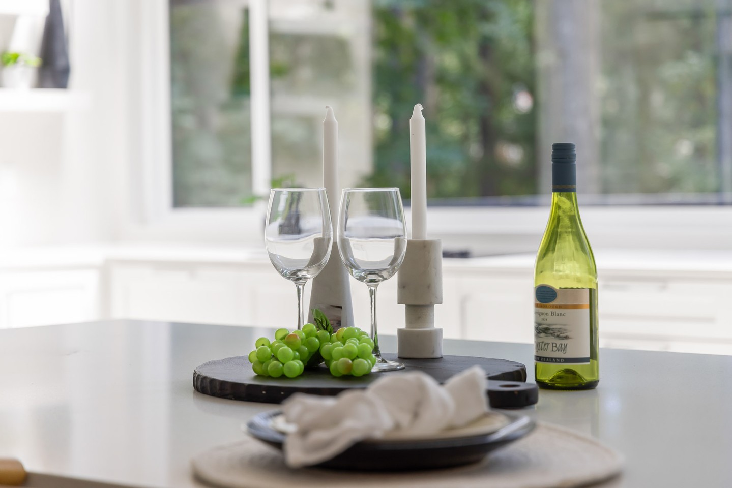 Not every shot needs to be wide to be wonderful. The details, the textures, the finishes, the light, that’s where a home’s beauty truly shines! ✨📷
#victoria #photography #yyjrealtor #socialmarketing #beautyaddict