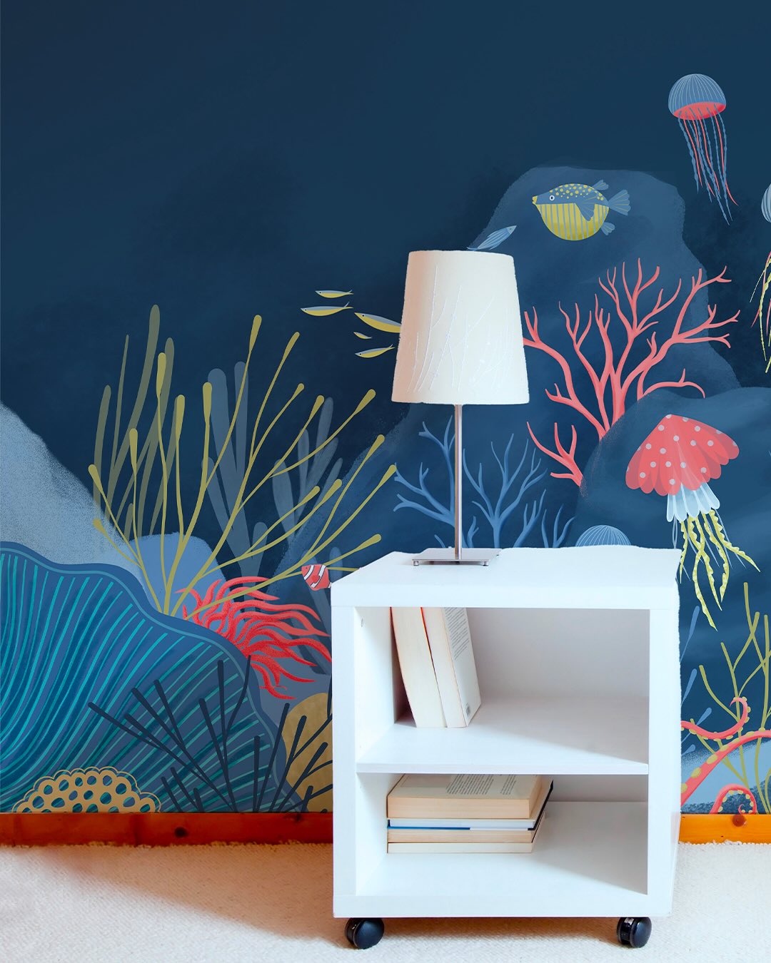 Fresque « plongée enchantée »
Transforme votre mur en un océan de douceur et de profondeur. 🐡🐟🐠🐙