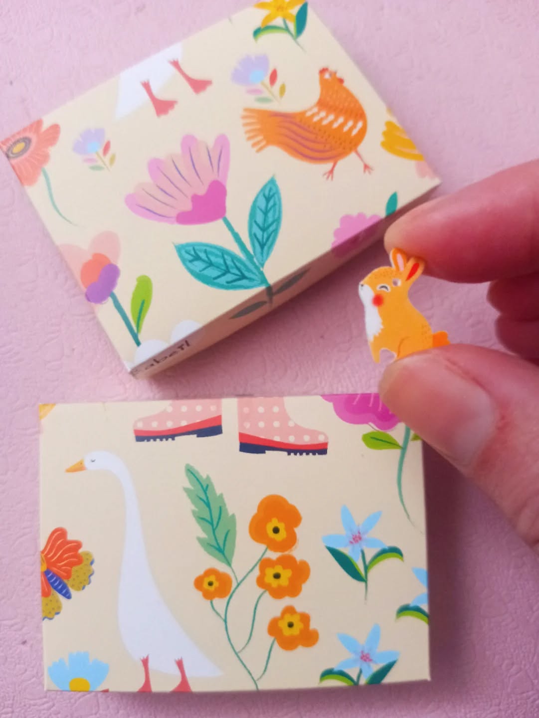 Joyeux week-end de Pâques à vous!!!!
🤎🐰🍫🐔💗
°°°
#paques #easter #poule #lapin #illustration