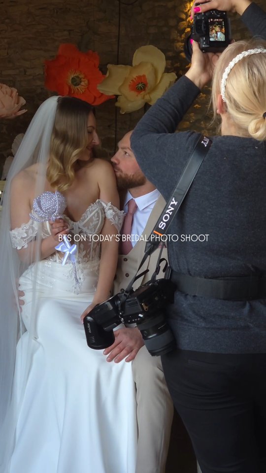 A little BTS on today's bridal shoot at The Old Wheat Barn.
#BridalShoot #WeddingShoot #BarnWedding #RusticWedding #CrepeFlowers