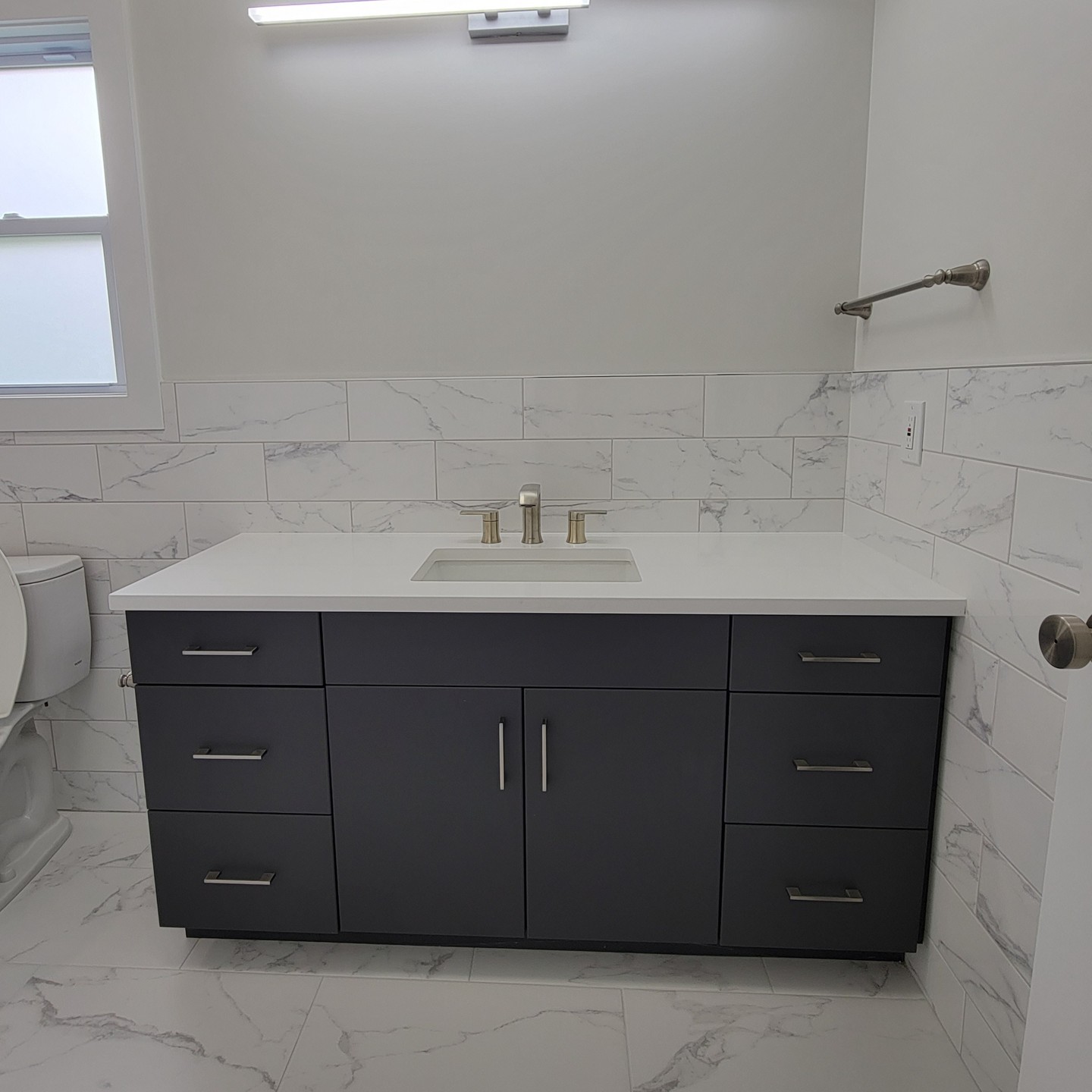 Just a couple of #vanities and a dining room #washingstation
#cabinet #cabinetry #cabinetdesign #vanity #bathroom #bathroomdesign
@high_point_builders