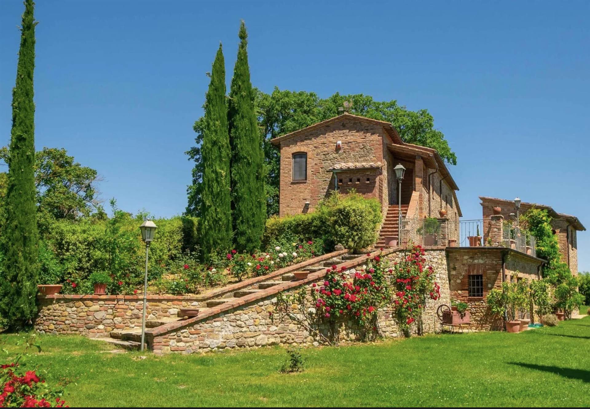 JUST LISTED: A masterpiece of Umbrian heritage. 🇮🇹✨
Swipe to explore this 300sqm farmhouse in Città della Pieve. ➡️
The Highlights:
The Home: Expertly restored with exposed beams, terracotta floors, and hardwood sleeping quarters.
The Secret Garden: A botanical oasis featuring a rose garden and a hidden subterranean grotto with 7 cellar rooms. 🍷
The Estate: 2 hectares of land including a private natural spring and reservoir.
Guest Ready: Includes a separate two-story annex with a guest suite and laundry.
Located just minutes from world-class theaters, museums, and gourmet dining, and perfectly positioned between Rome and Florence.
💰 €1,150,000
📍 Città della Pieve, Umbria
#JustListed #Umbria #ItalyProperty #LuxuryRealEstate #CittaDellaPieve #FarmhouseForSale #Restoration #InteriorDesignItaly