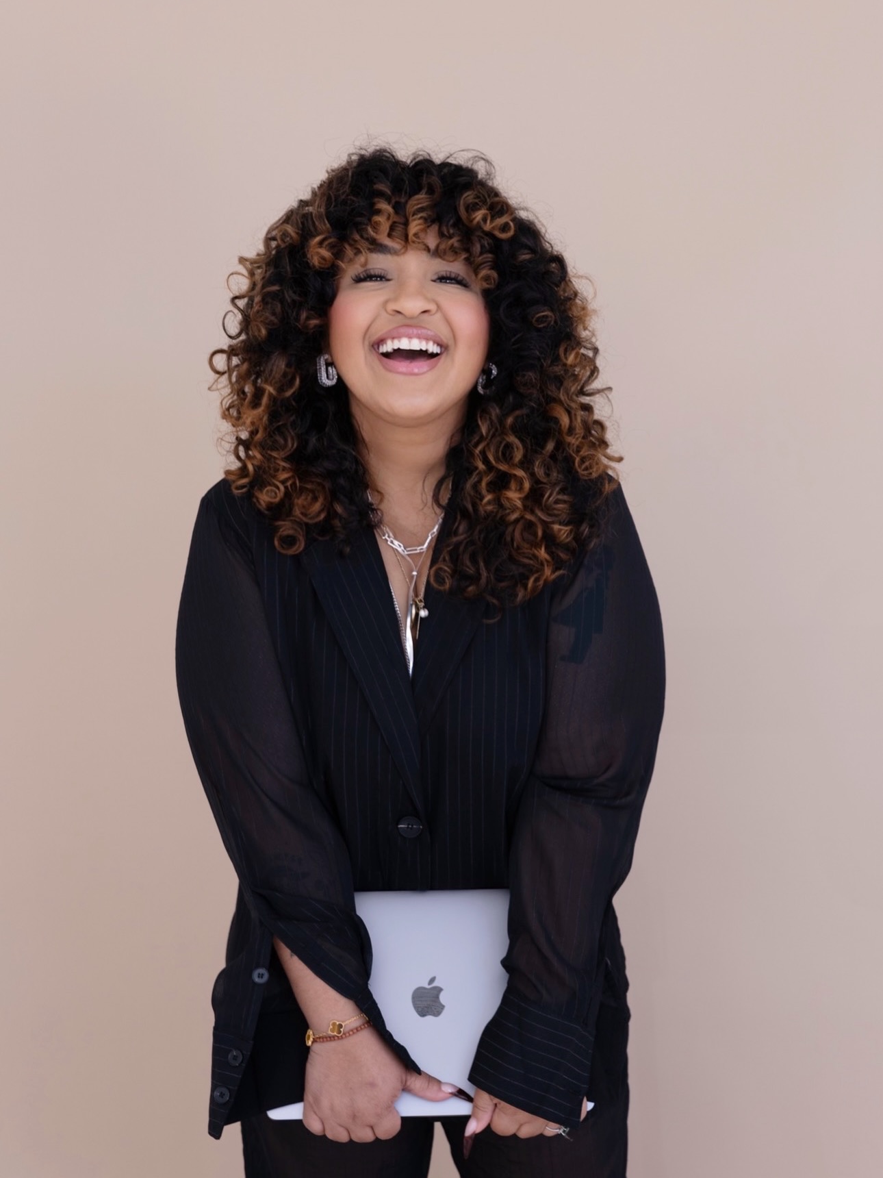 March was madness but it’s just how we like it. 🫶🏽🙏🏽💐✨photo dump