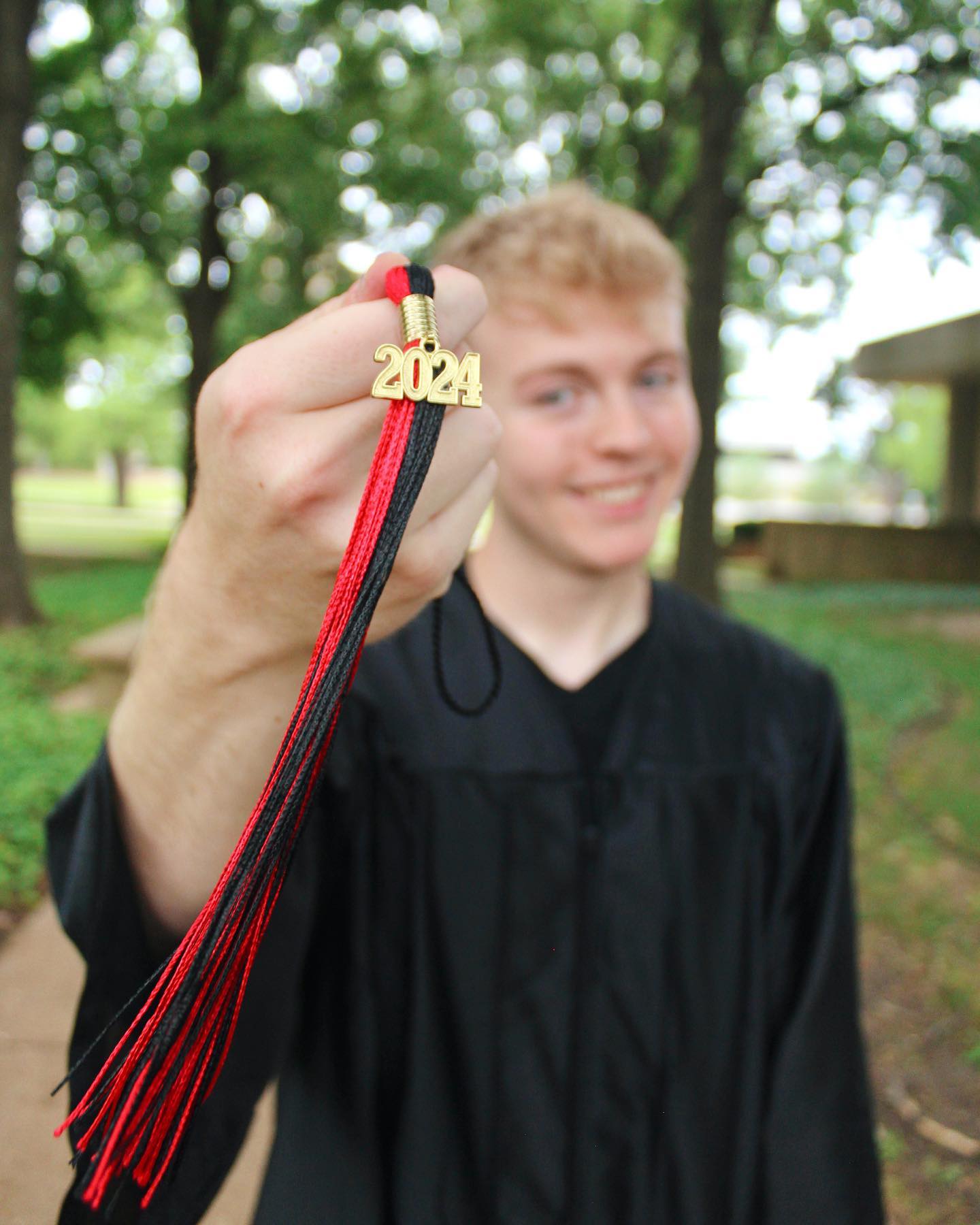 Congrats to the last round of 2024 grads!!🎓 2025 seniors: book your session today!
#photographer #photography #arkansasphotographer #senior #graduate #seniorpictures #videographer #videography #arkansasvideographer #2025 #2024