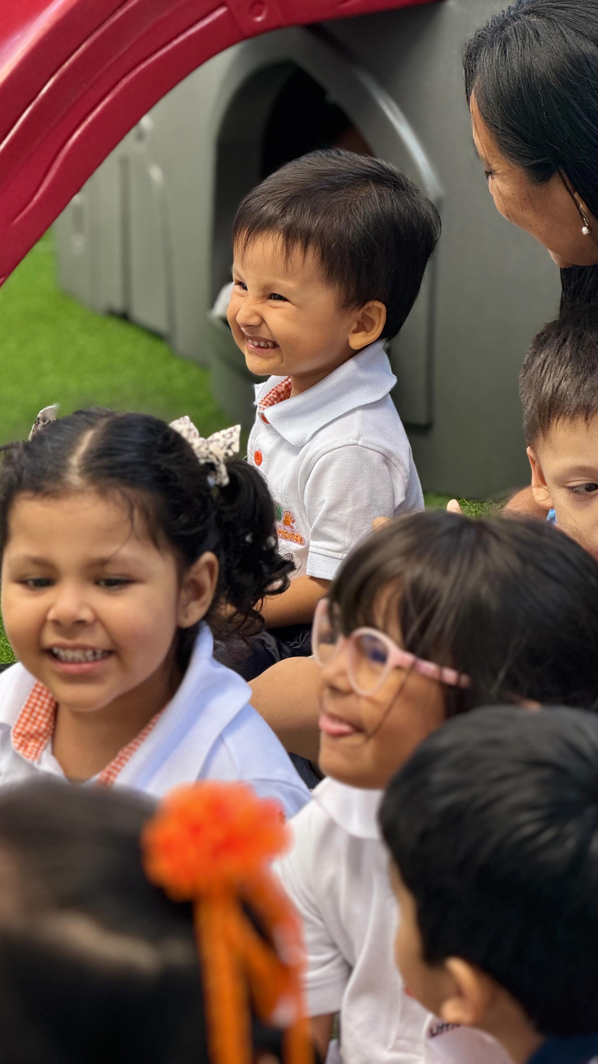 Turn off the lights and enjoy with friends! 💛🤓
🍎 1 a 6 añitos
📞 950 053 688
📍Los Jaguares 104 - Matellini, Chorrillos. Lima
✏️ ADMISIÓN 2026!
🐥 Estimulación Temprana
#nidolittlehands #nidoslima #añoescolar #nidobilingue