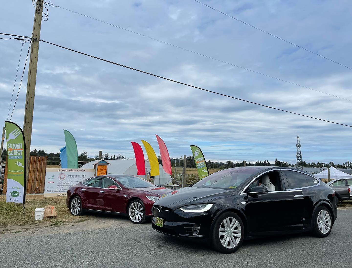 We are thrilled to announce that our Flavour Trails Give-Away Winner has won:
1 A one night stay at the Garden Gate Sidney B&B valued at $200!
2 A 4 to 5 hour Alset Tour in North Saanich with your own private chauffeur in a solar powered Tesla! Valued at $800!
3 A $15 gift card to The Roost Farm and Winery!
4 A $15 gift card to Howl Brewing!
5 A $20 gift Card to The Fickle Fig Farm Market!
6 A $10 assorted Melinda's Biscotti sample pack!
Many thanks for your participation in this give-away and congratulations!!! 🙏
•
•
•
•
#ecotourism #alsettours #electrictourism #explorebc #bcwinetour #bcwine #canadianfoodie #explorepnw #pnwonderland #ethicaltourism #vancouverisland #explorevancouverisland #teslamodelx #solarpower #solar #victoriabc #yyj #eatlocal #smallbusinessyyj #supportlocalyyj