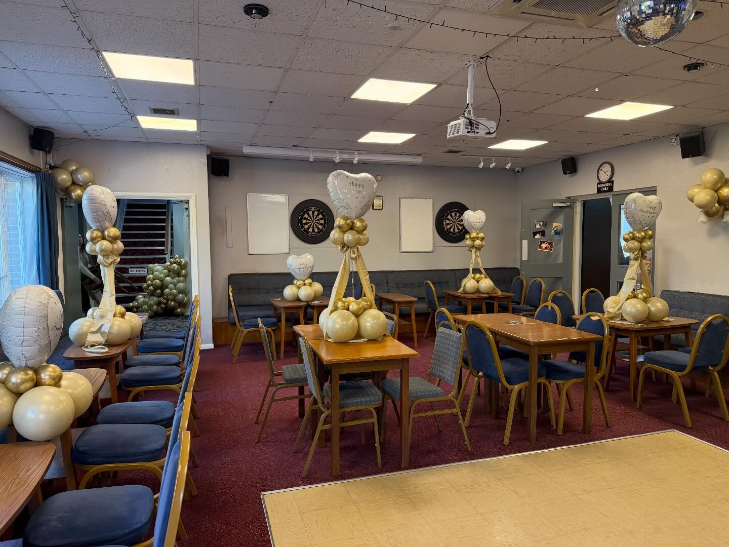 Golden wedding anniversary balloons 💍
Thank you for choosing dedicated to detail ltd to be a part of your special day
Hope you had a lovely time celebrating 🎉
⭐️New packages for 2026 ⭐️
Secure with a low deposit payment
Flexible payment plans
Enquire now to see if your date is free
Www.dedicatedtodetailltd.co.uk
💕
#goldenanniversary❤️ #balloondisplay #weddingballoons #balloondisplay