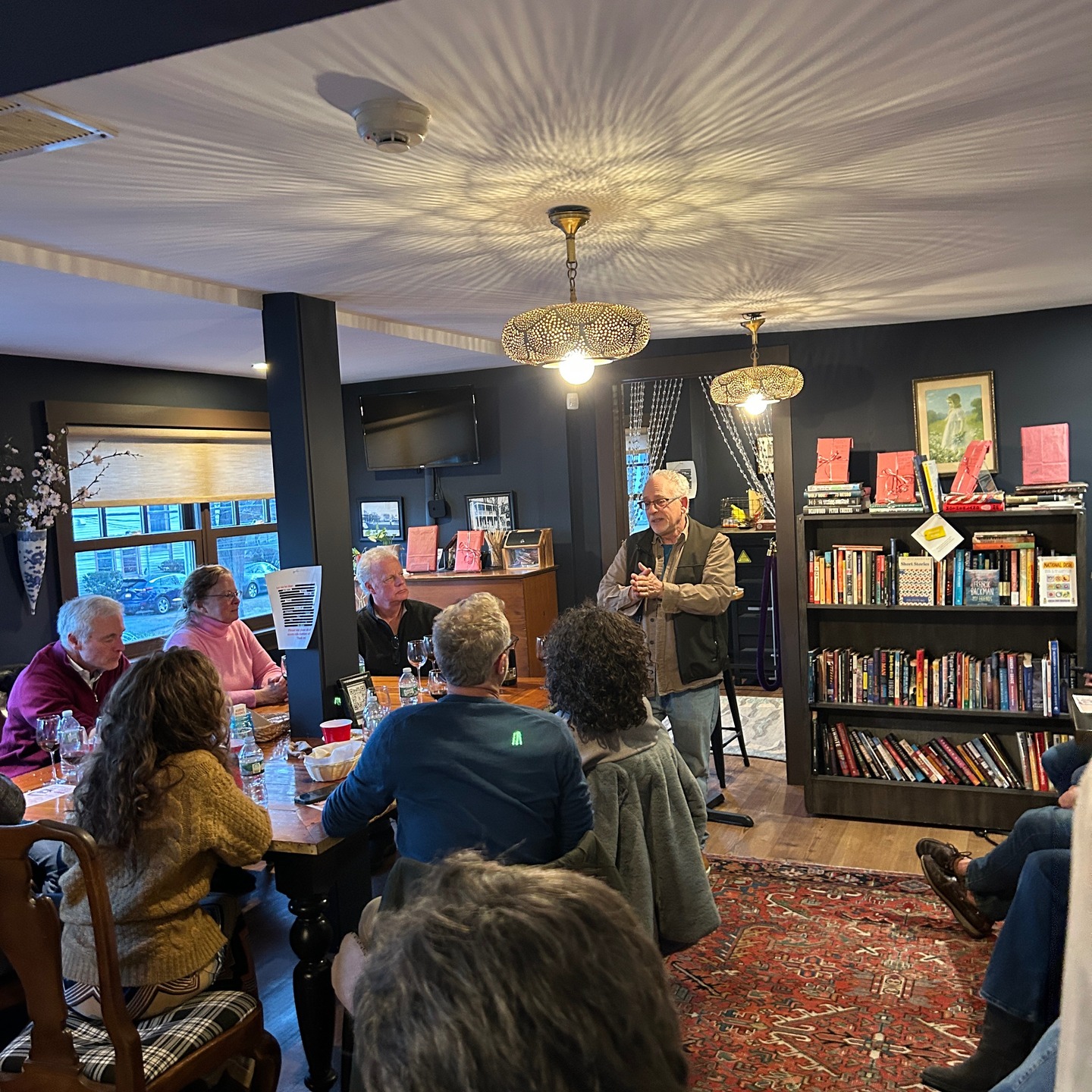 EAT. DRINK. LAUGH -- my mashup of wine, food and comedy -- was a total success Saturday night at @katonahreadingroom. Two pairs of wine did flips with the @thewhitlockkatonah appy and @amorekatonah pizzas. Dessert was a jaw-dropper of @bodegaslustau Moscatel Sherry with four killer cookies by hyperlocal @bakehouseonvillage. Best of all, my new material (especially the Vegan set) scored, along with the oldies but goodies. Will def be doing again. Stay tuned #westchester. #EatDrinkLaugh