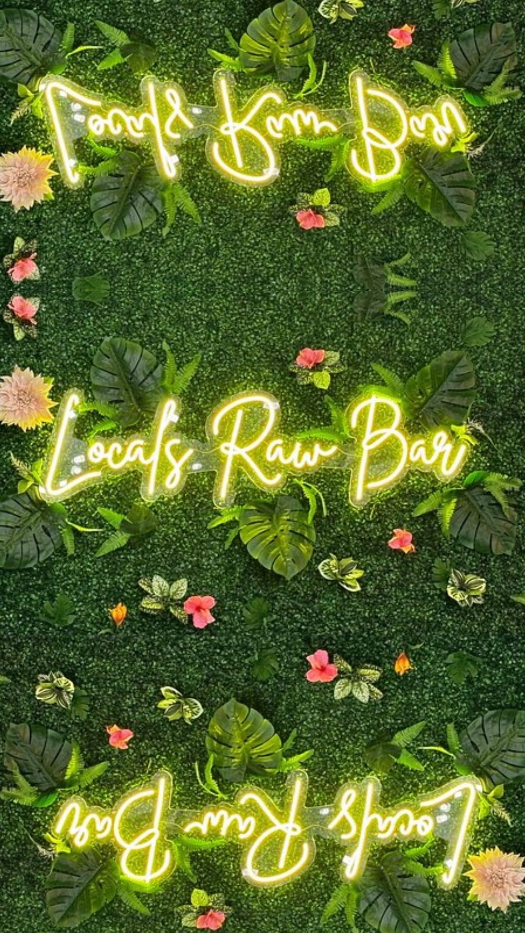 Eat your oysters like a local! 🦪✨ Pulled straight from the Lowcountry waters and best enjoyed with a cold drink in hand. This is the real Lowcountry experience… no frills, just fresh, salty perfection.
Save for your next raw bar craving!
#shesellsthelowcountry #rawbar #oysters #lowcountryoysters #oysterbar