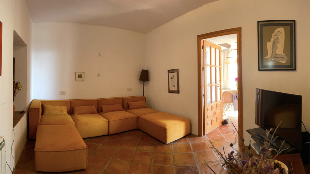 ✨ Client Project – Exploring Wall Colors ✨
A client recently refreshed their living room with a beautiful new sofa 🛋️ and asked us an important question:
Which wall colors would bring the whole space together? 🎨
We used their photo as a starting point and developed several color proposals—each creating a different mood, from calm and natural to warm and bold.
In this post, you’ll see the original interior alongside our color suggestions, showing how much impact the right shade can have on a space.
💬 Which option is your favorite?
#interiordesign #ColorConsulting #livingroominspot #homestyling#InteriorInspiration #beforeandafter #cuentacuentosshop #cuentacuentos