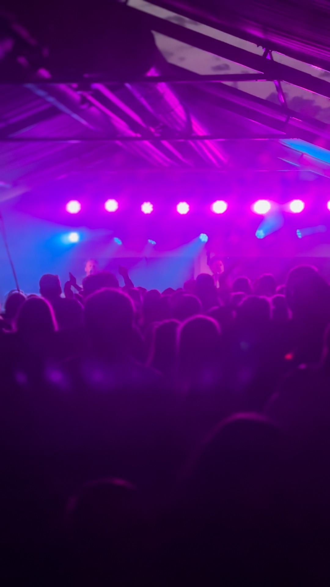 KLAR FOR NO NAME PÅ BRYGGA LØRDAG 20. JUNI?💥
Opplev årets store happening her i Totenvika, når lokalheltene NO NAME spiller opp nok en gang til dans og garantert god stemning på Viken II i Evjua!
👉 Skaff billetter før det er via lenke i bio / søk "Evjua" på billetto.no
@visiteastnorway #toten #konsert #skreia