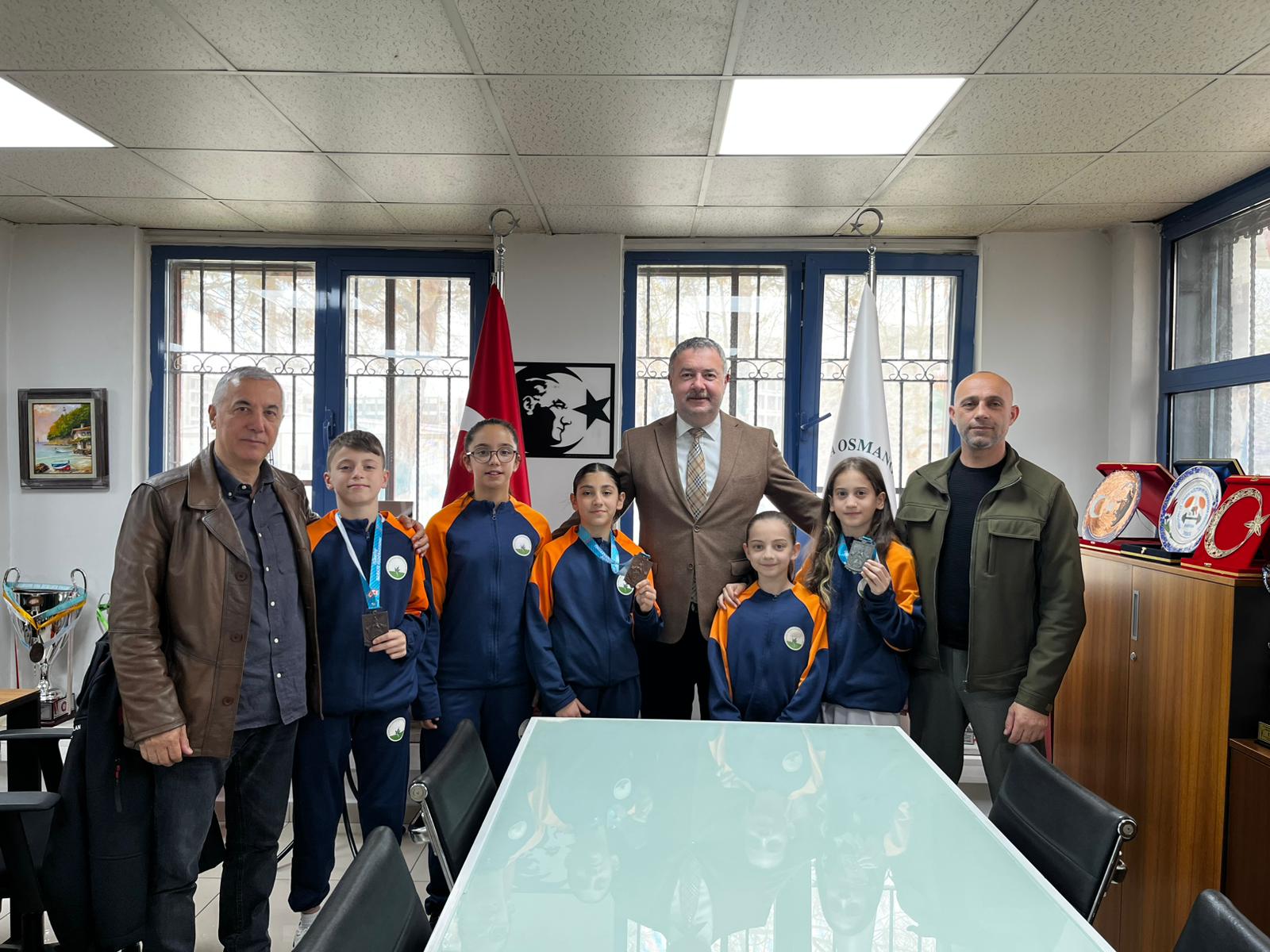 Türkiye Minik-Yıldızlar Karate Şampiyonası’nda sporcularımız üstün performans sergileyerek 1 gümüş, 2 bronz ve 2 yedincilik derecesi elde etmiş; bu ön… Türkiye Minik-Yıldızlar Karate Şampiyonası’nda sporcularımız üstün performans sergileyerek 1 gümüş, 2 bronz ve 2 yedincilik derecesi elde etmiş; bu ön…