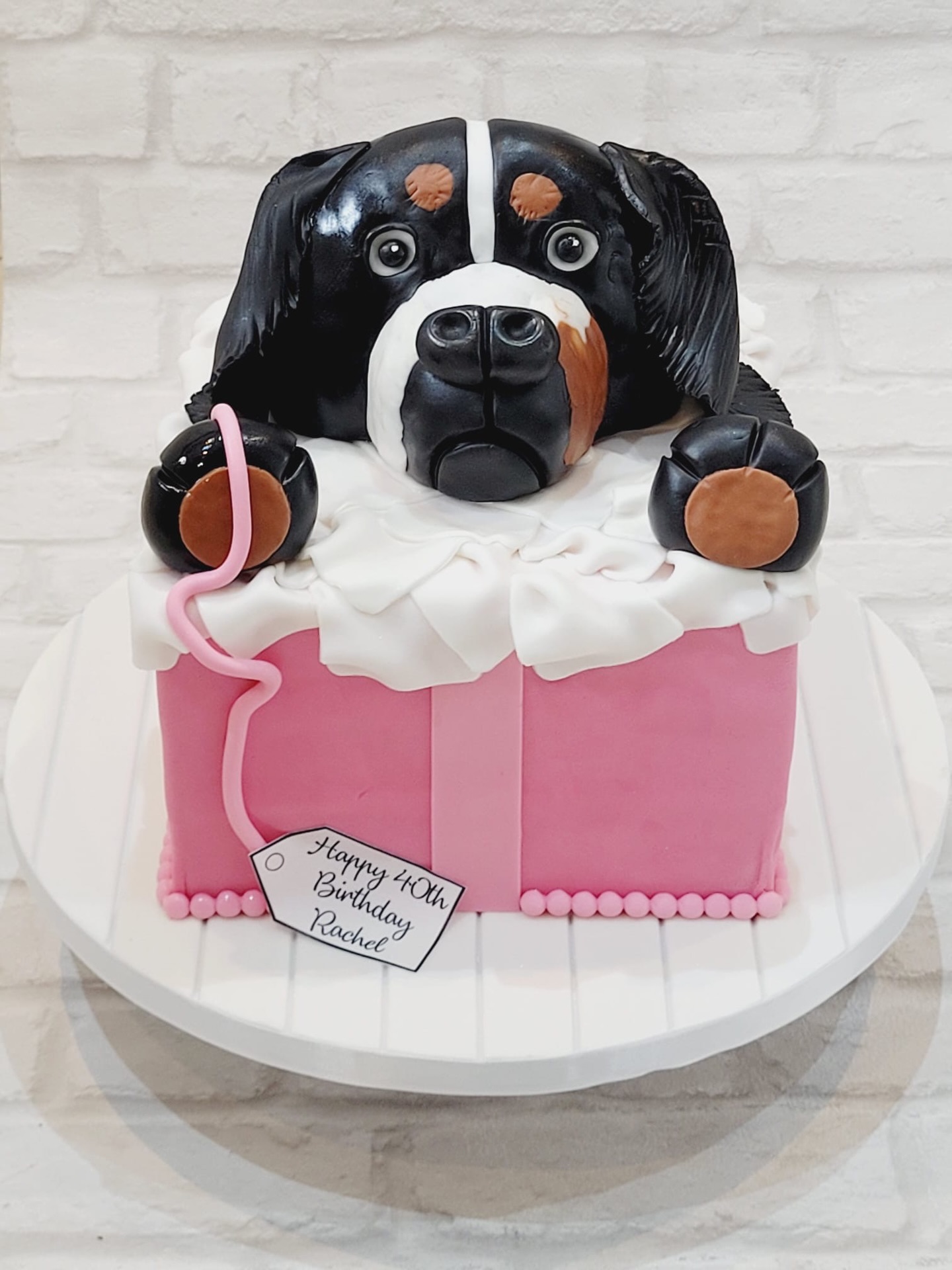 Cuteness overload for this special 40th birthday celebration 🐾🎉
This adorable pup cake is full of personality — from those big, soulful eyes to the sweetest little paws peeking over the top 🖤🤍 Finished with soft pink tones and a personalised touch, it’s the perfect cake for any dog lover’s big day!
Almost too cute to cut… almost! 🐶💖
#birthdaycake #doglover #cakeart #celebrationcake #customcake
