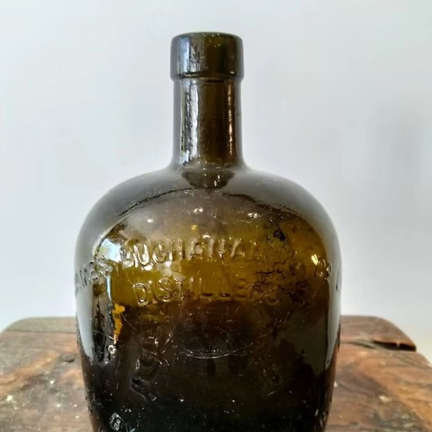 Antique James Buchanan’s Whisky Bottle – Edward VII Era – Embossed olive green | https://share.google/mQS4vKKFL89S8hrro #stufftoyouandme