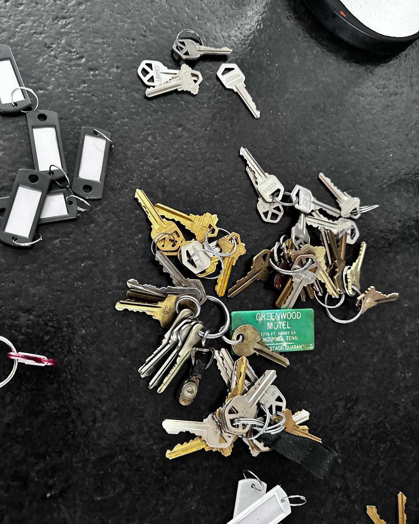 So many keys! Probably gonna need to add some digital locks to these doors #suitesatforthenry #kingsporttn #motel #realestste #multifamily #tricitiestn