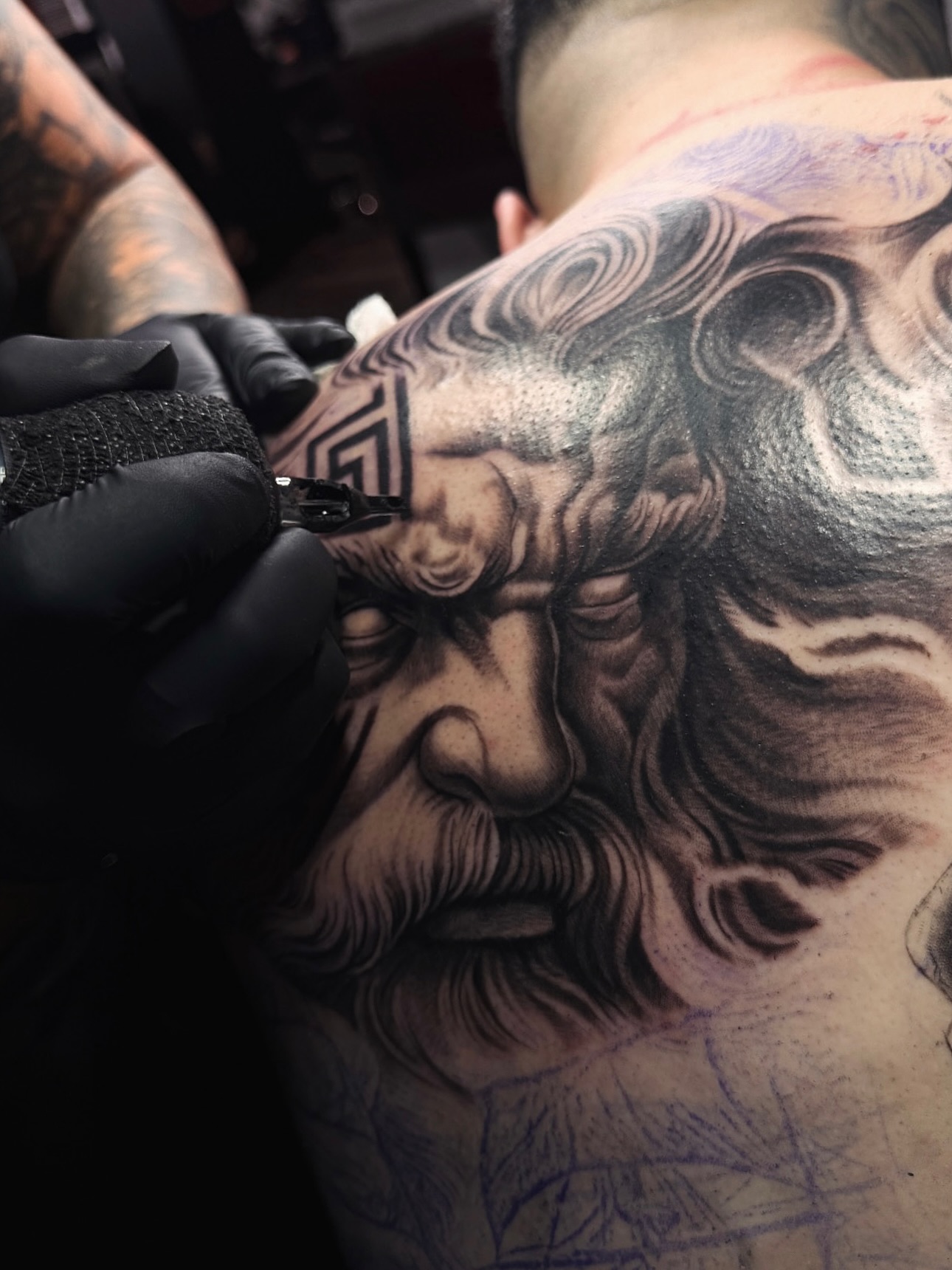 In progress 🕗🕖… Greek Mythology Back Piece ..
#virginiatattoos #virginiatattooartist #dmvtattoos #dmvtattooartist #greekmythologytattoo