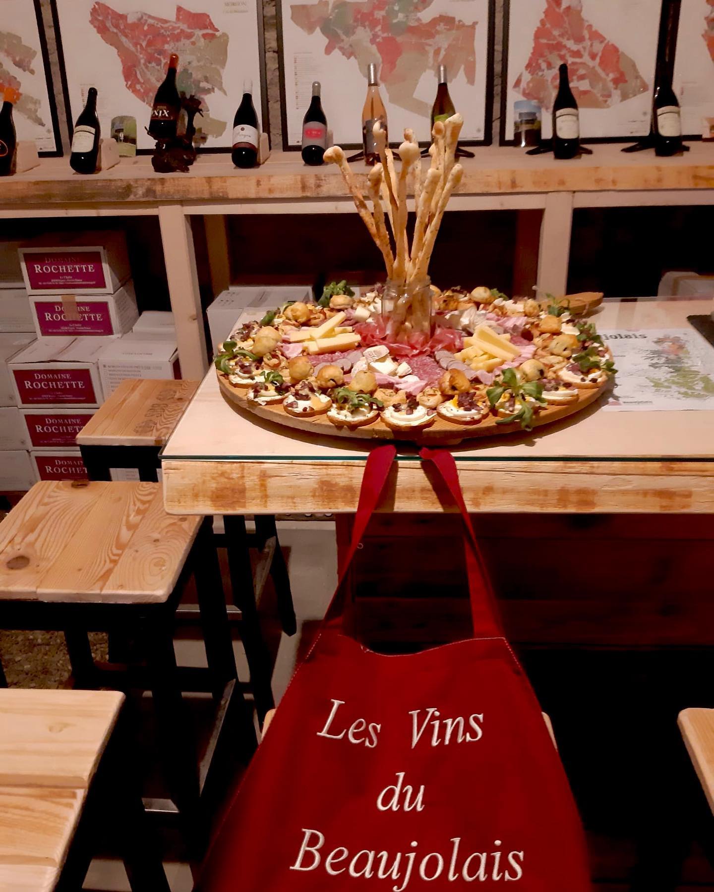 Un afterwork chez « Gay-Vins »🍷 #vins #beaujolais #wine #apero #degustation #gayvinssuisse