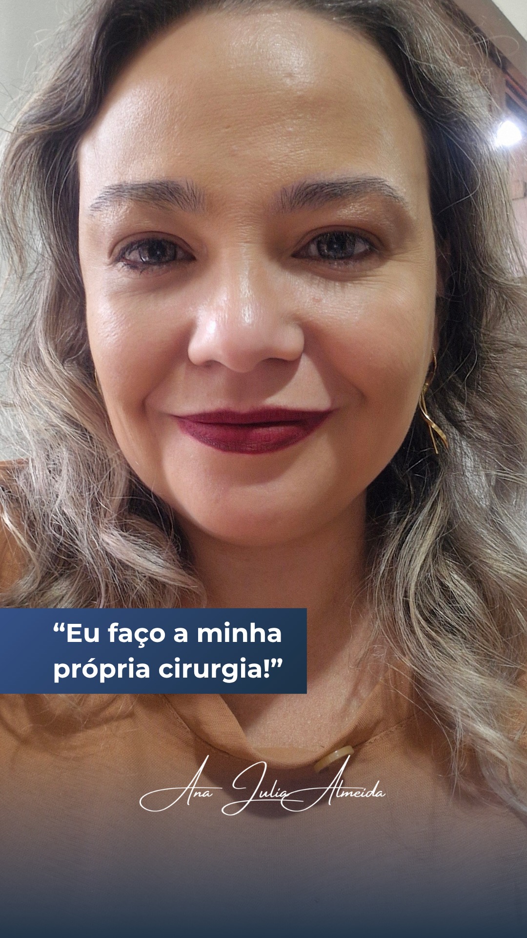 Tem uma coisa que sempre me diverte.
A pessoa olha pra você, com a maior tranquilidade do mundo, e diz que faz o próprio marketing. Fala isso com um orgulho que ela não teria em nenhuma outra área da vida. Porque, curiosamente, ninguém chega para um cirurgião dizendo que prefere operar a si mesmo, nem para um advogado afirmando que resolve sozinho um problema jurídico, muito menos para um dentista dizendo que arranca o próprio dente.
Mas com o marketing, existe essa confiança curiosa de que dá para fazer “do seu jeito” e, ainda assim, esperar resultado profissional.
E o mais interessante não é a escolha. É a contradição. A pessoa grava conteúdo todos os dias, investe tempo, energia, se expõe, tenta vender, ajusta aqui e ali… e depois se pergunta por que não vende. Como se esforço fosse sinônimo de estratégia.
Não é.
Marketing não é sobre fazer mais. É sobre fazer com lógica. E lógica não se improvisa, se constrói. Existe método, existe leitura de posicionamento, existe estrutura que sustenta o que você comunica. Quando isso não existe, o que sobra é volume sem direção.
E volume sem direção cansa mais do que constrói.
Então não é sobre você não poder fazer o seu marketing. É sobre entender o custo de fazer sem saber exatamente o que está fazendo.
Porque, no fim, o mercado não responde ao seu esforço.
Responde à sua estrutura.
Fica a provocação.
#ADietaDaAutoridade #EngenhariaDoMarketing #Posicionamento #MarketingComEstrutura #AnaJuliaAlmeida