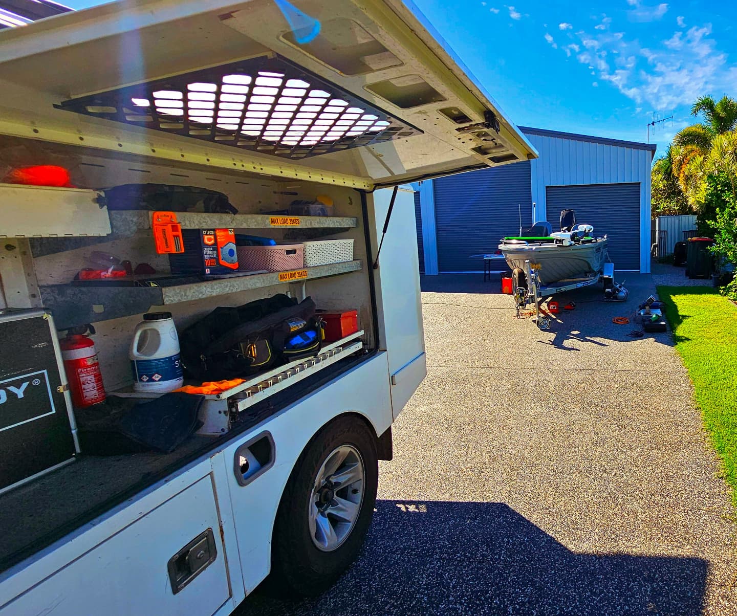 Spray Chines supplied and installed in your driveway! A few #polycraft 410 Challenger vessels Sun's Welding has completed in Hervey Bay, The Gold Coast and Far North Queensland 🌊 🚤
.
.
.
.
#boating #plasticwelding #Polyethylene #fishing #goldcoast #welder #travellingaustralia #boatlife
