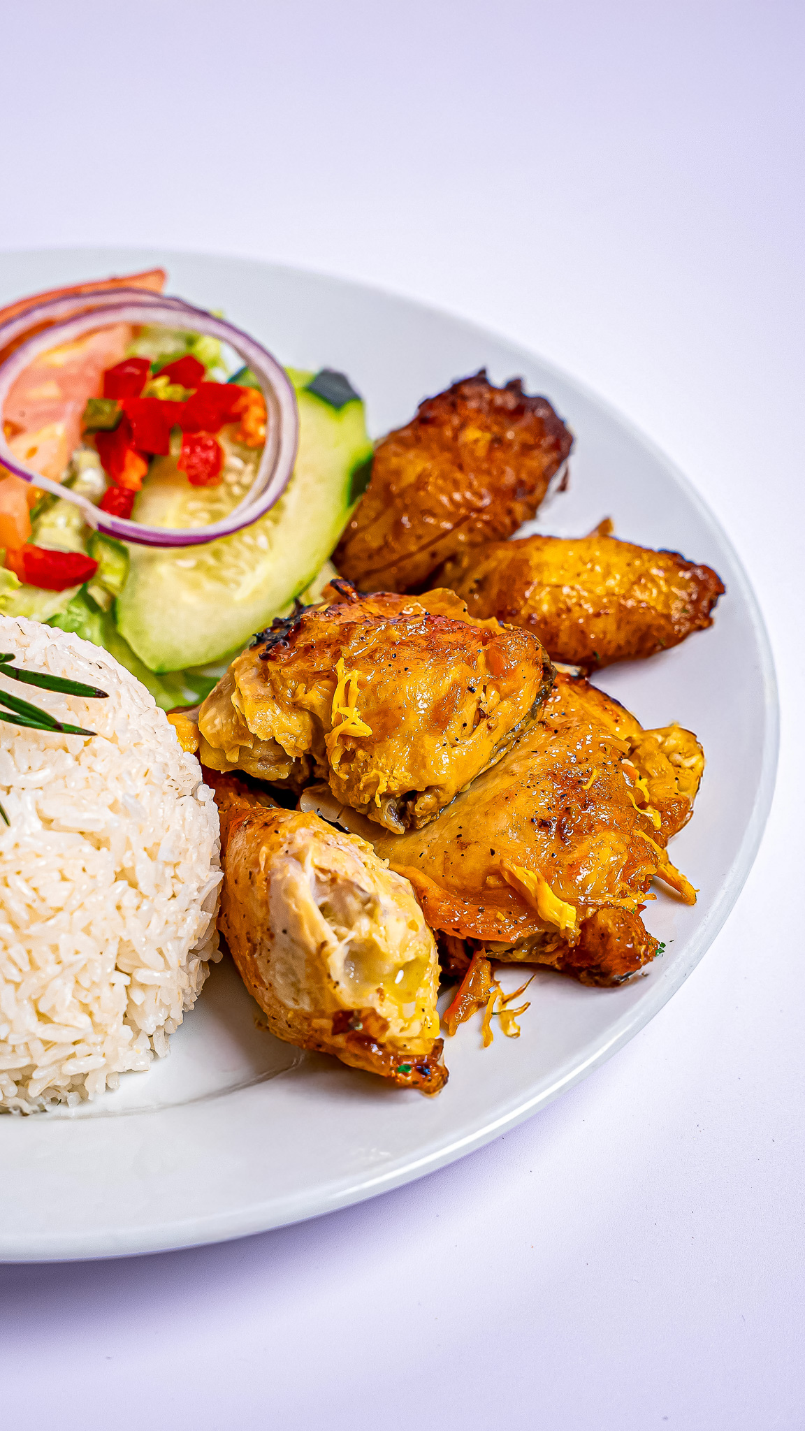 When your friend’s plate looks too good to ignore… you already know what comes next 😏🍽️Ask for a taste and share the moment at Mi Casa. Good food is even better when it’s shared.
#MiCasaRestaurant #FoodieMoments #ShareTheFlavor #FoodLovers #GoodEats