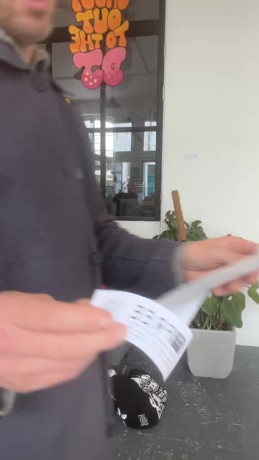 Live with Pinky ‘Good Vibes Friday’. @thepinkyvision here @whistleblowergallery