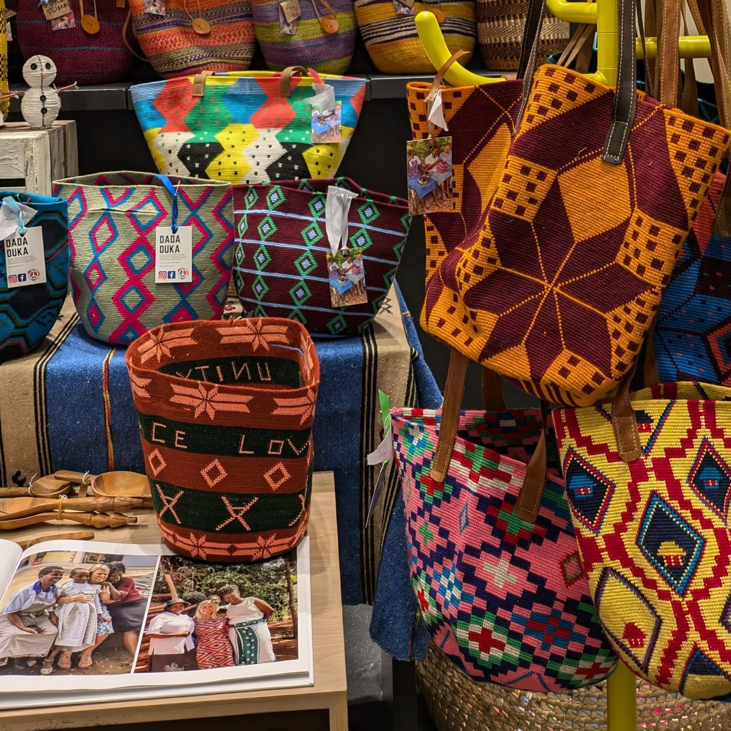 Making a SPLASH💥🎄💃🫶 @johnlewis.chichester wonderful to be back here again! 2-8 December #chichester ##uniquegifts #sustainablefashion #ecochristmasgifts #handcrafted #woven #colourpop #traditional #weaving #beading