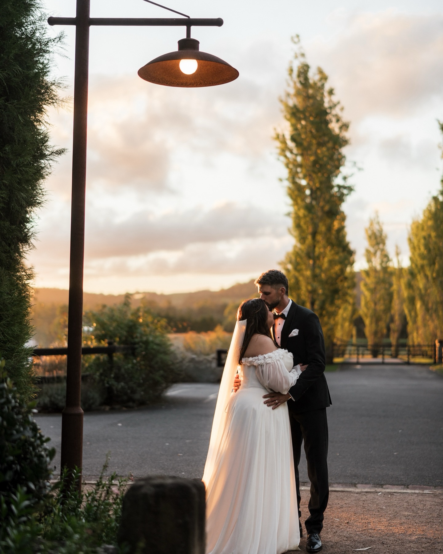 Alex + Brad at the lovely Bendooley Estate.
The Team
Venue @bendooleyestate
Flowers @taylormadebouquets
Celebrant Suzane Clark
Hair @carolinelysandrouhair
Makeup @rachelmacintoshmua
Dress @truesociety_sydney
Catering @bendooleyestate
Entertainment @anthonyhughesmusic
DJ @anthonyhughesmusic