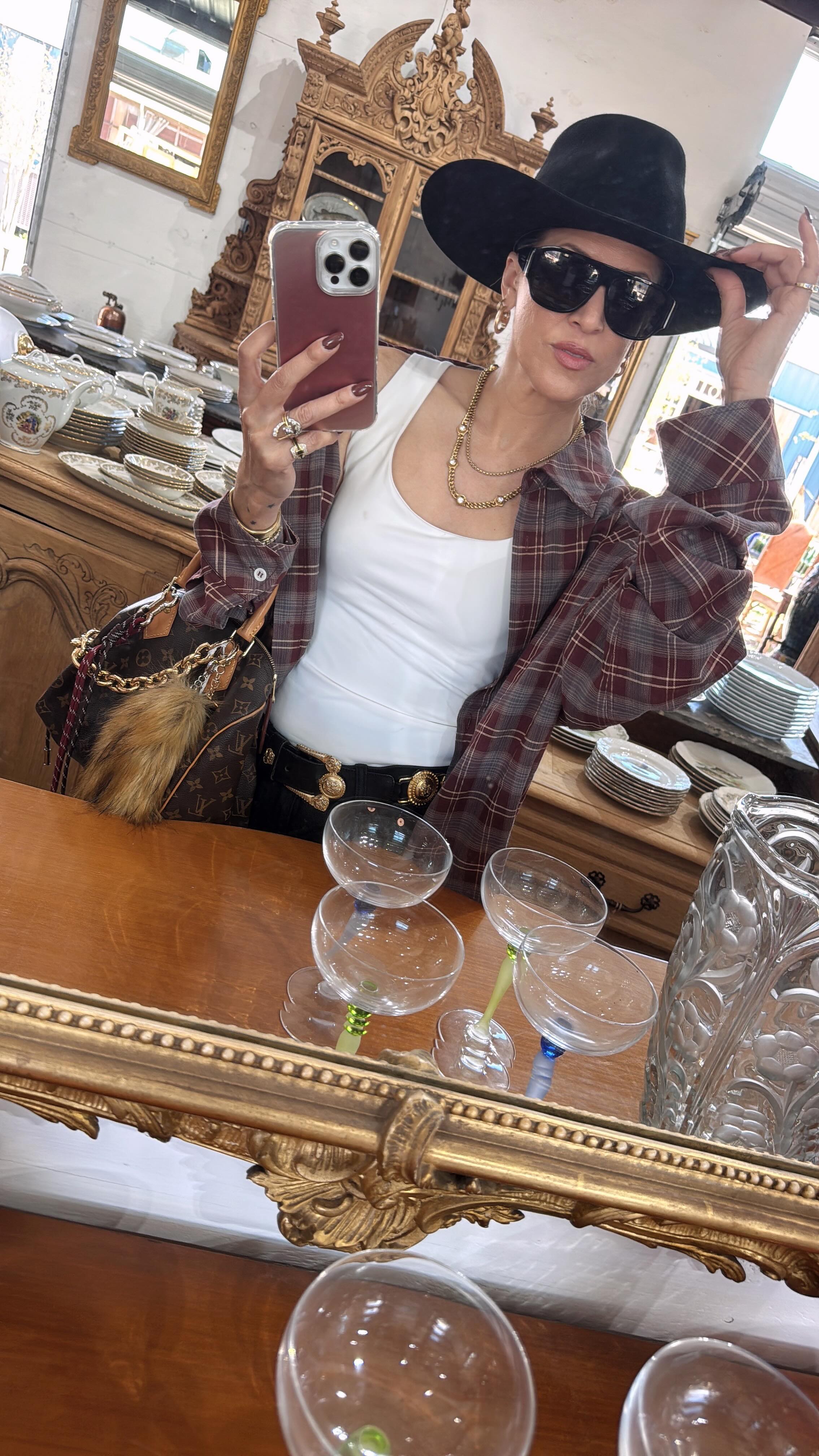 Sickness took us out early but we will see you again soon my sweet friends of RT. Love you Roundtop! #roundtop #roundtoptexas #cowgirlchic #fashionstylist #celebritystylist