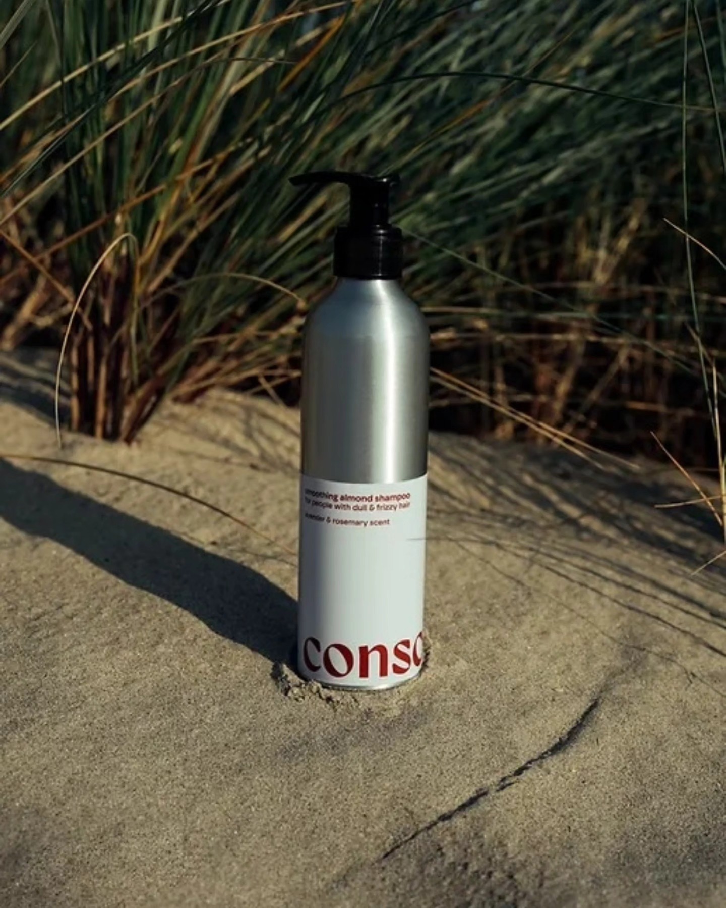 @conscio.care ging door een prachtige metamorfose.
➡️De producten hebben nu nog betere ingrediënten. En wat vinden jullie van de nieuwe branding ? Ik ben alvast fan !🥰
Herkennen jullie de heerlijke lavendelshampoo nog? Zo ziet deze er nu uit ( foto1)
🌿🪻Verzachtende amandel shampoo
★★★★★
Voor iedereen met broos & pluizig haar
Deze amandel-gebaseerde shampoo temt pluizig haar en maakt dof haar glanzender door het intensief te voeden, waardoor de natuurlijke schoonheid van je haar wordt hersteld. De rijke formule laat je haar stralen van gezondheid.
Volume: 250 ml
Prijs: €30
Te verkrijgen in het salon