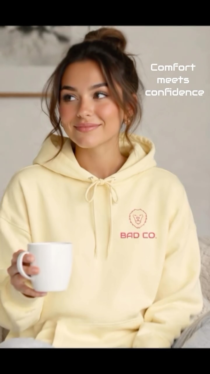 🦁 New colour way alert! (and we love it!)
That winning combination of milkshake & hot pink🩷
Grab one today and help someone access early intervention, lifesaving counselling 🖤💛
Where will you wear yours?
#mentalhealth #counselling #clothing #newcolour