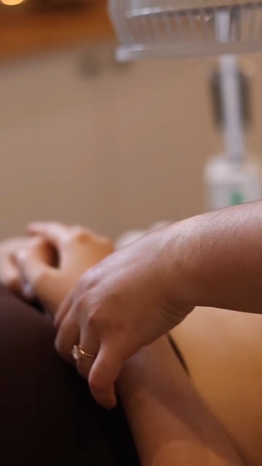 How did you feel coming into this Easter long weekend?
Were you feeling completely drained and looking forward to the rest? If so this might be your calling to get a little more support for your body. To adjust and shift to make things more sustainable, to stop living on the brink of burnout.
#acupunctureclinicbrisbane #burnoutrecovery