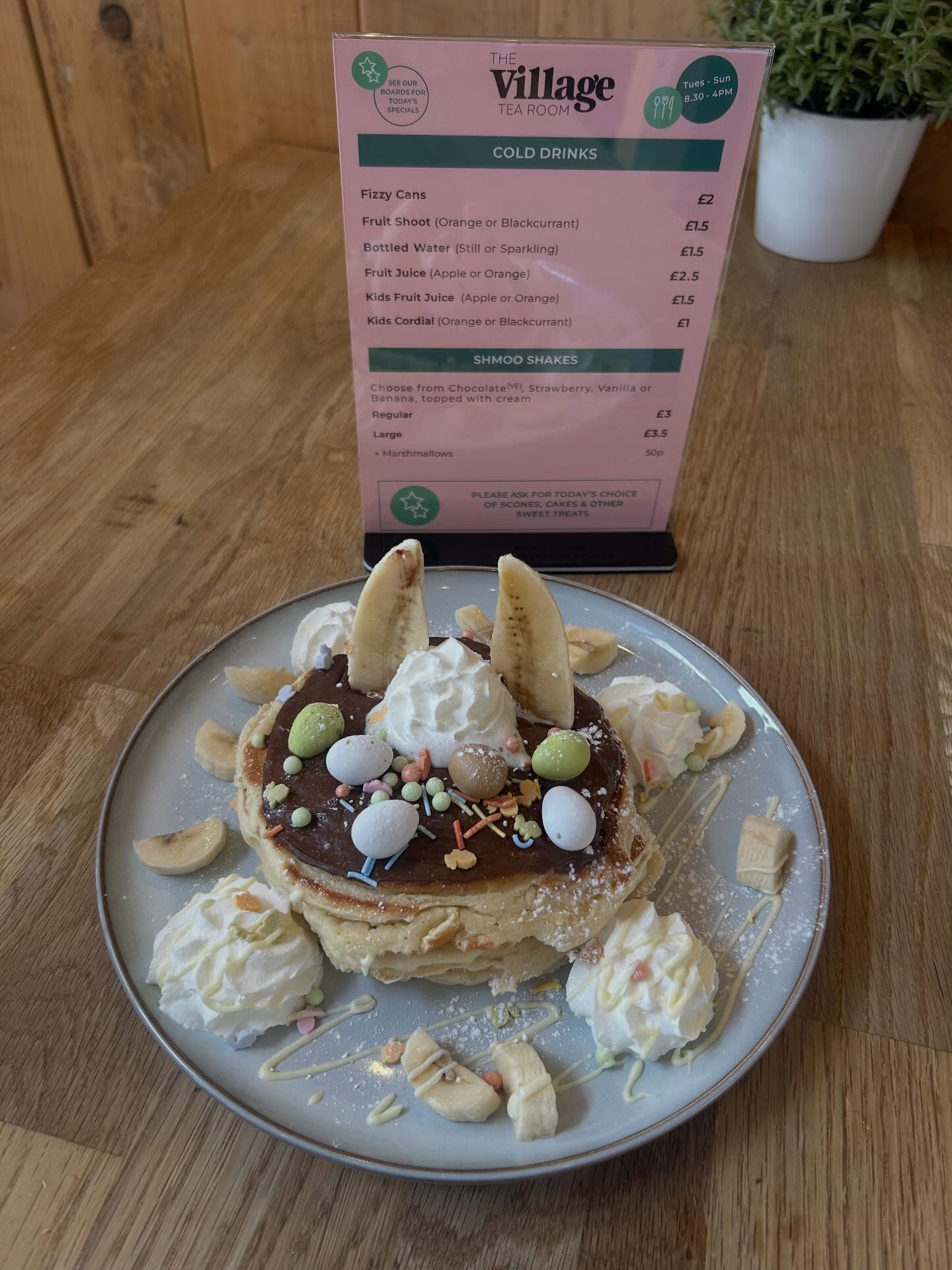 Just incase there isnāt enough chocolate around this weekend..
Our specials today:
ā¢Easter pancake stack with banana, chocolate, mini eggs & squirty cream š£
ā¢Homemade hot cross buns served warm with butter
ā¢Homemade bagel filled with avocado, halloumi, fried egg & chilli jam
šŖŗš£