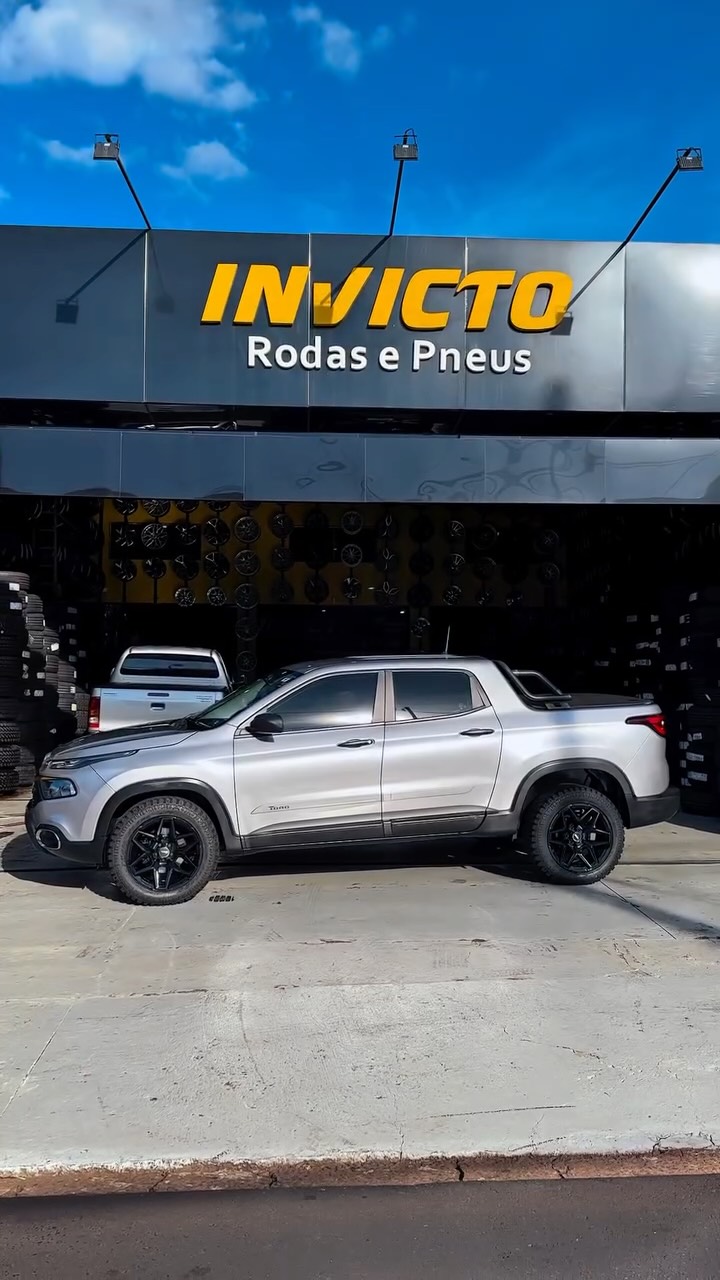 FIAT TORO
🛞 Pneu Atturo Trail Blade X/T
• Medida: 235/60 R18
• Índice: 107H XL
➡️ Pneu híbrido com excelente desempenho no asfalto e na terra.
🛞 Roda KRMAI Off Road Black Piano
• Medida: 18x8,0
• Furação: 5x110
• Offset (ET): 0
• Cubo (CB): 65,1 mm
➡️ Visual agressivo com acabamento premium.
🔧 Serviços Realizados
• Alinhamento
• Balanceamento
📍 Invicto Rodas e Pneu
📞 (16) 3771-2800
#InvictoRodasEPneu #FiatToro #OffRoad