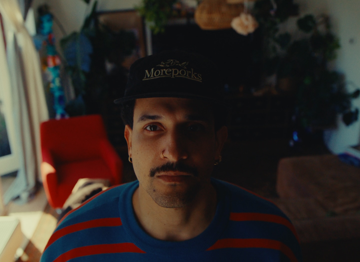 Losing my fear of the camera day by day… Influencer era coming? 👀😂
@elbailoteo.world