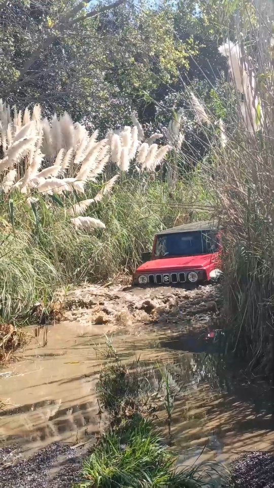JimnyDRIVE 4x4 course at Bass Lake, Henley on Klip, Meyerton was a blast! 😜👌🏻
👋🏼
For more information, contact Ryno via WhatsApp 083 440 2730
www.jimnydrive.co.za
info@jimnydrive.co.za
#suzuki_za #4x4training #rollingryno #jimnygathering