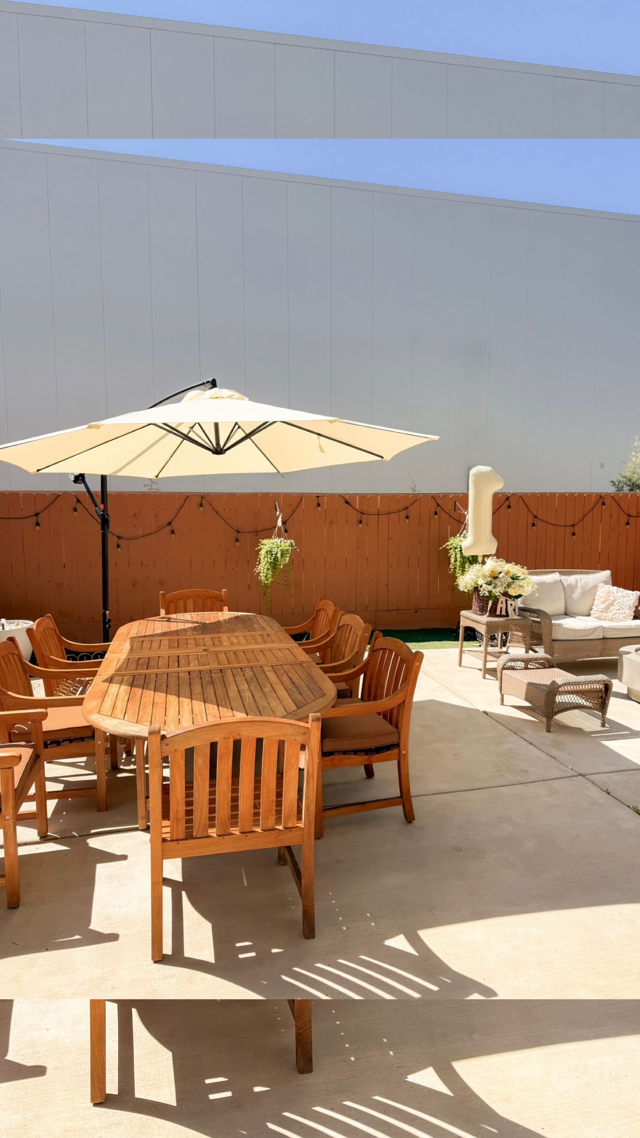 This IS simple and casual 😉😂
#babyfirstbirthday #firstbirthdayparty #newmamalife #funnymom #relatablemom